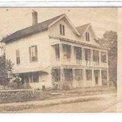 Dual Gable Ringen House, Academy Ave.