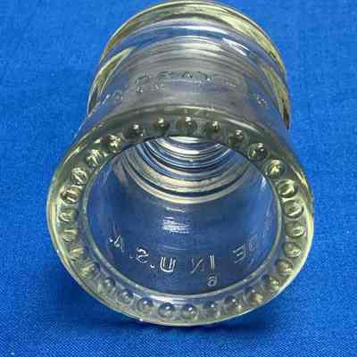 Hemingray No. 9 base rim of the insulator had "drip points" along the base of the rim