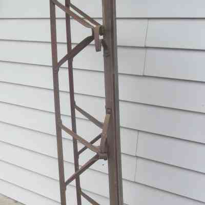 Alfred Kronk Littell’s sled - left side