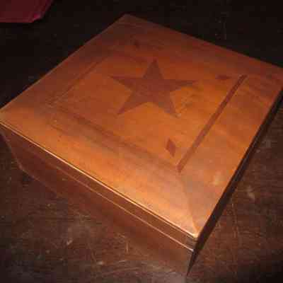 Inlaid box