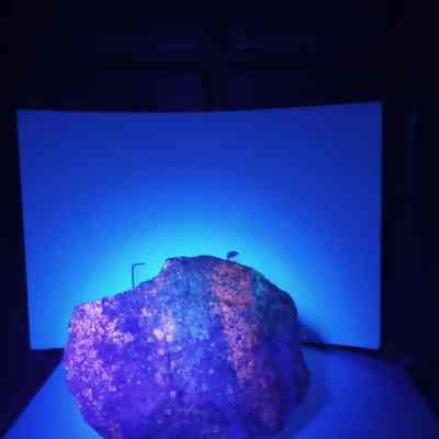 Fluorescent rock