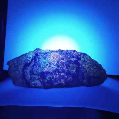 Fluorescent rock