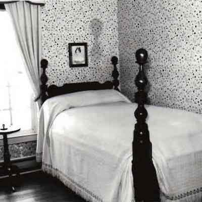 John Henry Bed