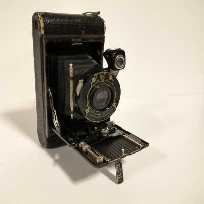 Camera - Kodak Stand