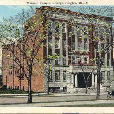 Postcard: Masonic Temple, Chicago, Illinois. Postmarked July 6, 1931. From a collection of photos of Masonic Temples, collector unknown.
