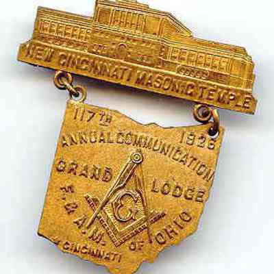 Metal badge - 117th Annual Communication Grand Lodge of Ohio, Cincinnati, Ohio, date 1926. Pin bar Cincinnati Masonic Temple shape of Ohio dangle