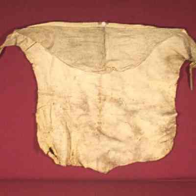 Apron: Very old leathe apron. No history