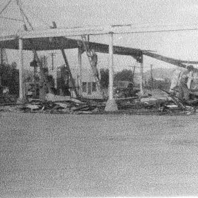 Cecil's Shell Station fire,1940s