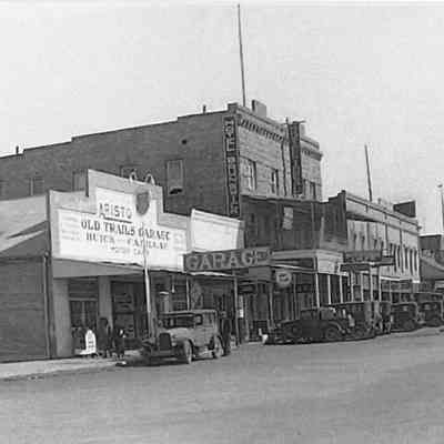 Andy Devine Avenue - Front Street