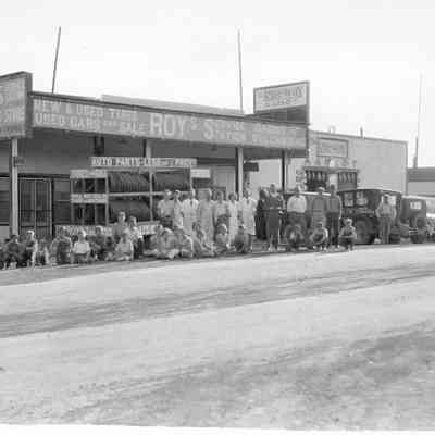Roy's Service Station