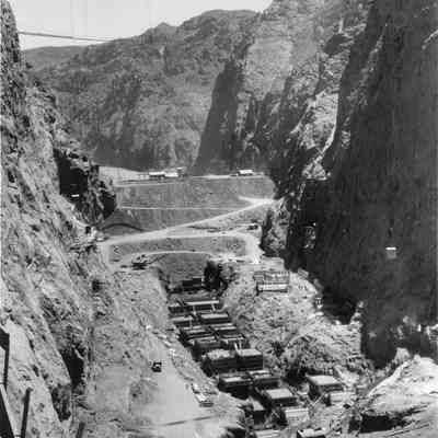 Construction of Hoover (Boulder) Dam