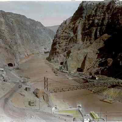 Hoover Dam, Lower portals.