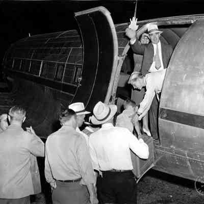 First Flight of Arizona Airways