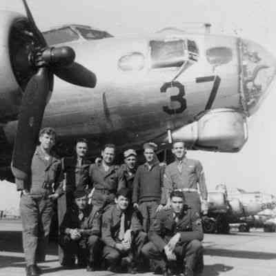 B-17 G and Crew