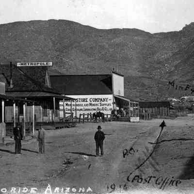 Chloride Street scene