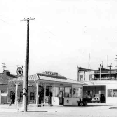 Texaco Station with a garage in back.
