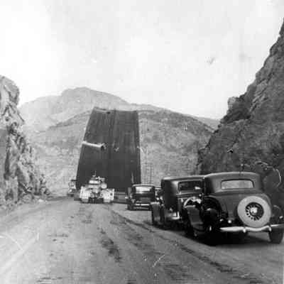 Hauling Flume to Hoover Dam Sight