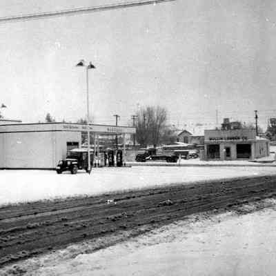 Mobil Gas Station, Kingman, AZ