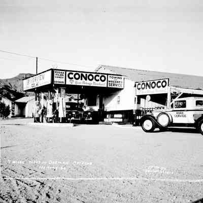Taylor's Riverview Court, west of Oatman on pre- 1952 Route 66 alignment