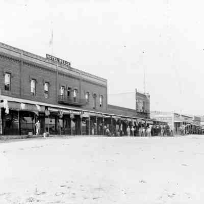 Panoramic view of the Hotel Beale.