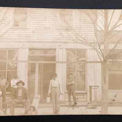 Elk Saloon in Beaver, Ohio