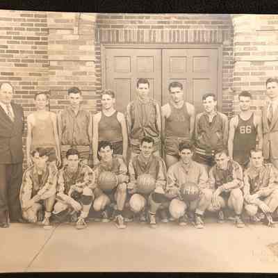 Stockdale High School Boys Basketball Tesm - 1949