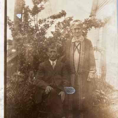 Watson E. and Minnie Westfall Gilliland Photograph