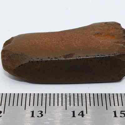 Profile of adze with id number: Original size: 3.5 cm (L) x 2. cm (W); Original format: Artifact; Resolution: 200 dpi