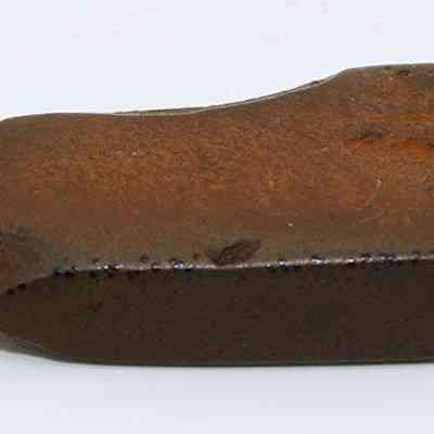 Adze with id number: Original size: 3.5 cm (L) x 2 cm (W); Original format: Artifact; Resolution: 200 dpi