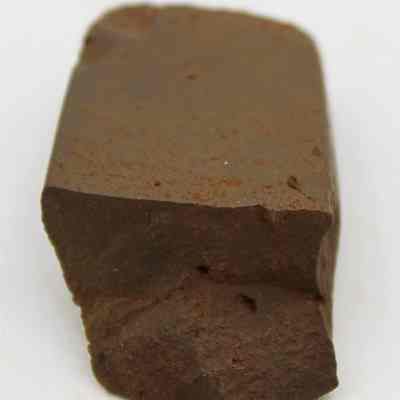 Lengthwise view of adze fragment: Origsize: 3.89 cm (l); Resolution: 200 dpi