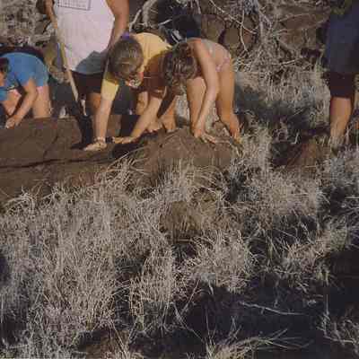 Women at birthing stone above Hakioawa