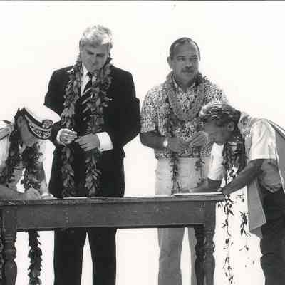 Signing of transfer deed