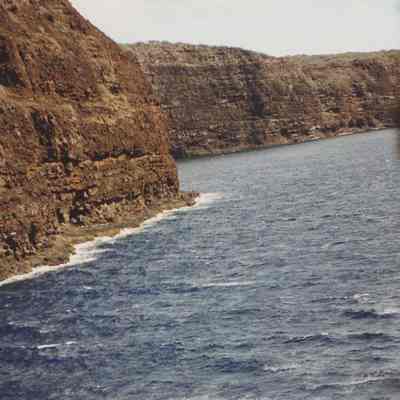 Aerial-coastline of Kūnaka/Na'alapa