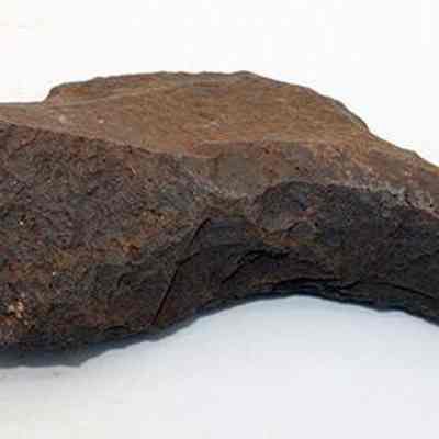 Closeup of basalt needle/gouge: Original size: 9 cm; Original format: Artifact; Resolution: 150 dpi