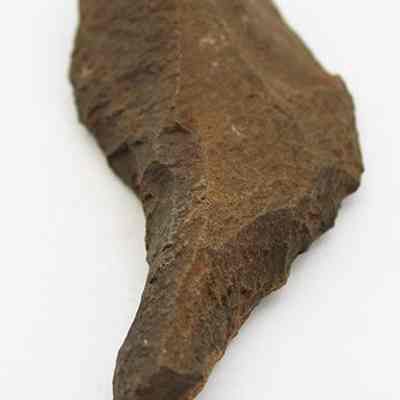 Lengthwise view of basalt needle/gouge: Original size: 9 cm; Original format: Artifact; Resolution: 150 dpi