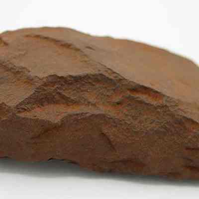 Profile of subtriangular adze preform: Origsize: 9 cm (L) x 6 cm (W); Origformat: Artifact; Resolution: 200 dpi