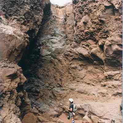 Hakioawa gully below hardpan