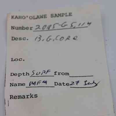 Artifact slip for basaltic glass core: The image shows an artifact slip from Kaho'olawe with sample details, including number 2018-G5.114 and date 27 July
