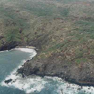 Oawawahie coastline: Origsize: 4" x 6"; Origformat: Print-Photographic; Resolution: 200 dpi