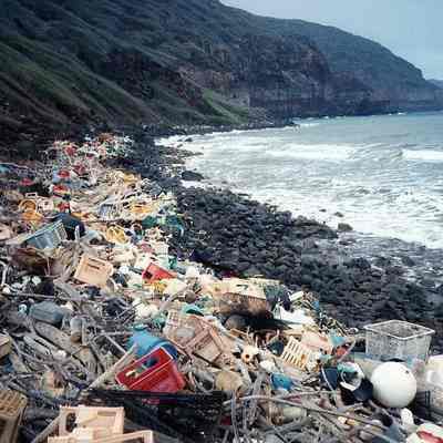 Marine debris at Kanapou Bay