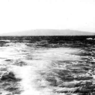 Kahoolawe in background
