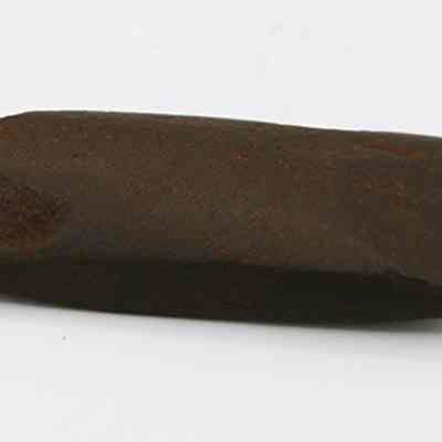Small adze: Original size: 4.5 cm (L); Original format: Artifact; Resolution: 200 dpi