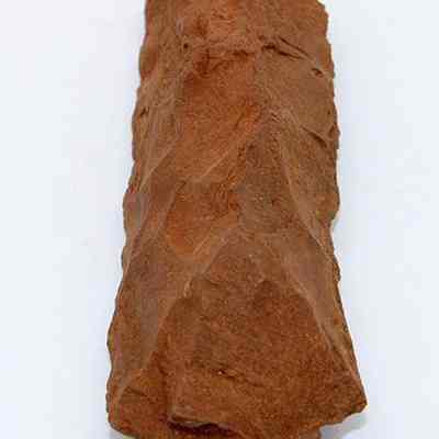 Top lengthwise view of adze preform #2: Origsize: 11 cm x 3.75 cm; Origformat: Artifact; Resolution: 200 dip