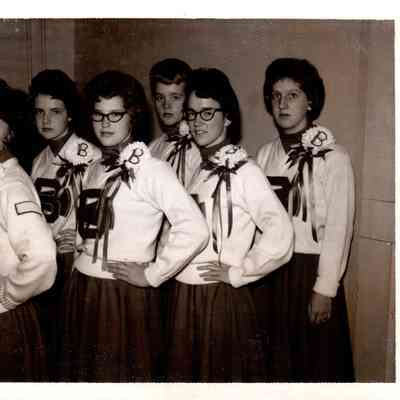 Burgin Cheerleaders (1961-62) Standing in the back row (L to R) are Linda Sanders and Sue Hockensmith. Front row: Diana Patterson, Kathy Hays, Judy Patterson, and Lou Walters.