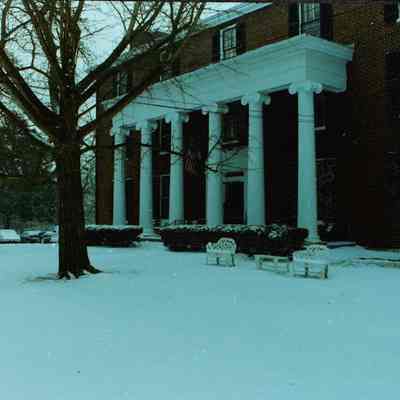 Beaumont Inn (Blizzard of 93)