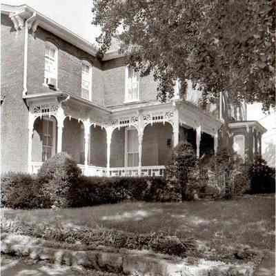 A.D. Price House in the Shade