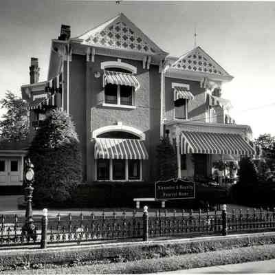 Alexander & Royalty Funeral Home 4
