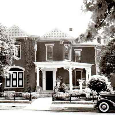 Alexander & Royalty Funeral Home 2