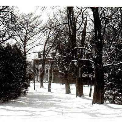 Beaumont Inn in the Snow