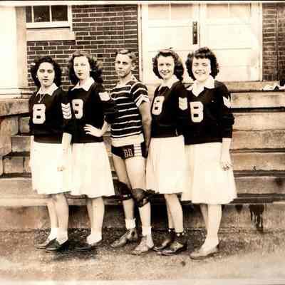 Burgin School Cheerleaders
